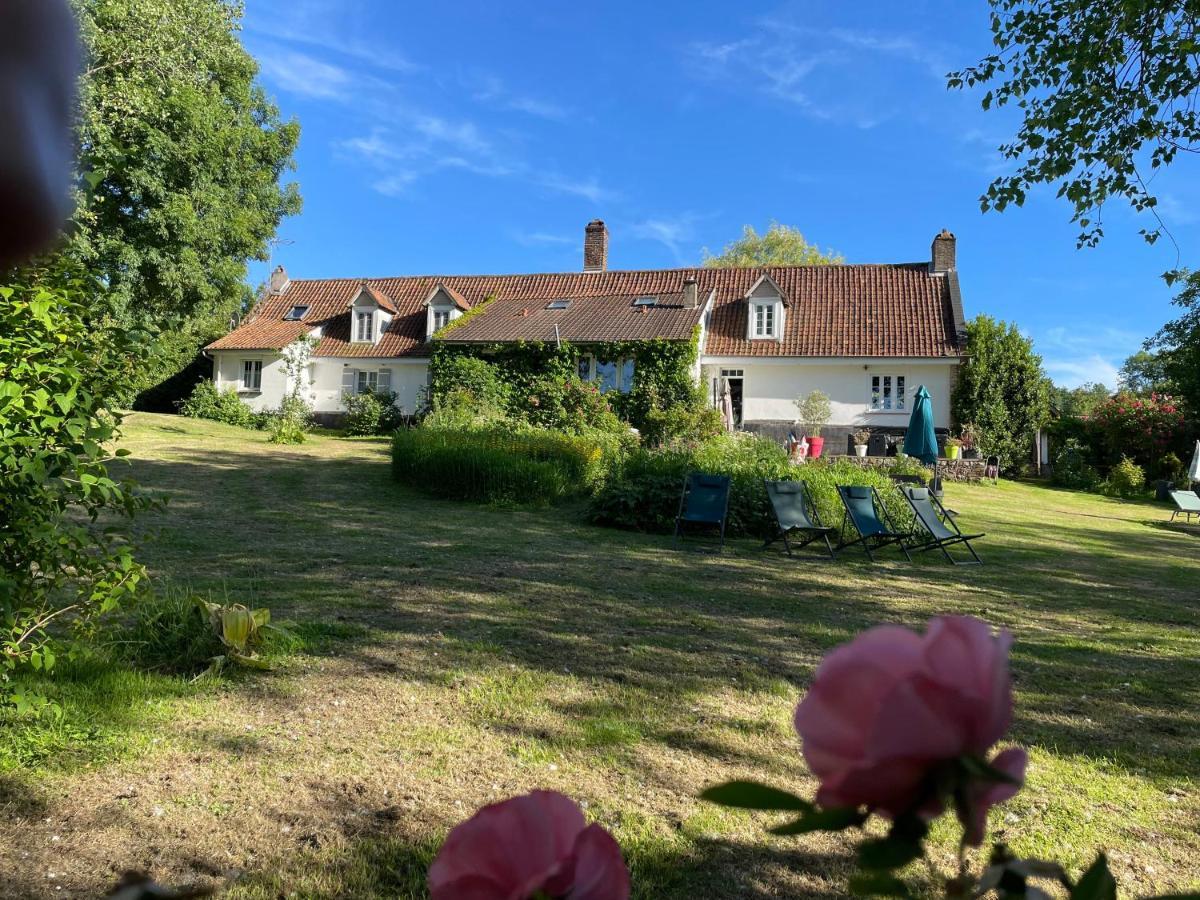 Le Clos Dessyag Montcavrel Exterior photo