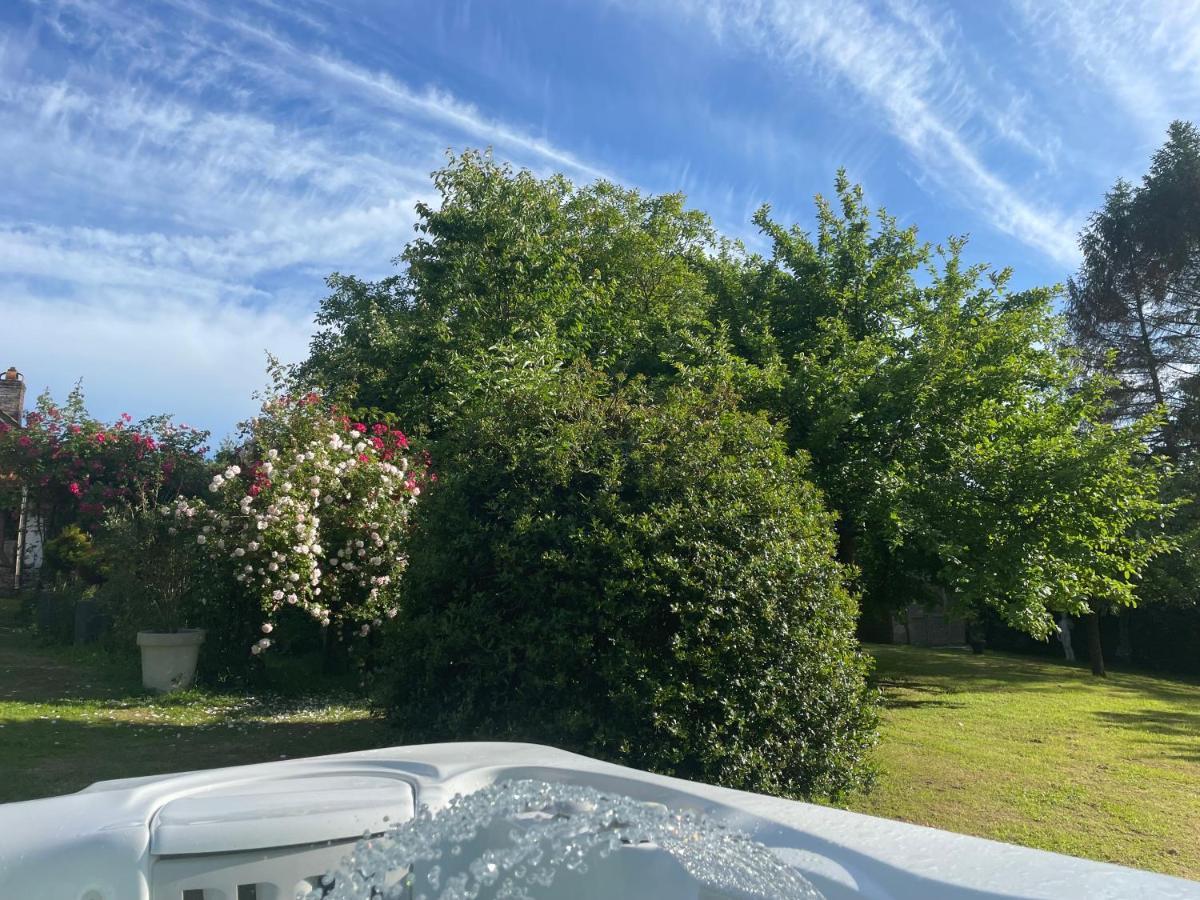 Le Clos Dessyag Montcavrel Exterior photo