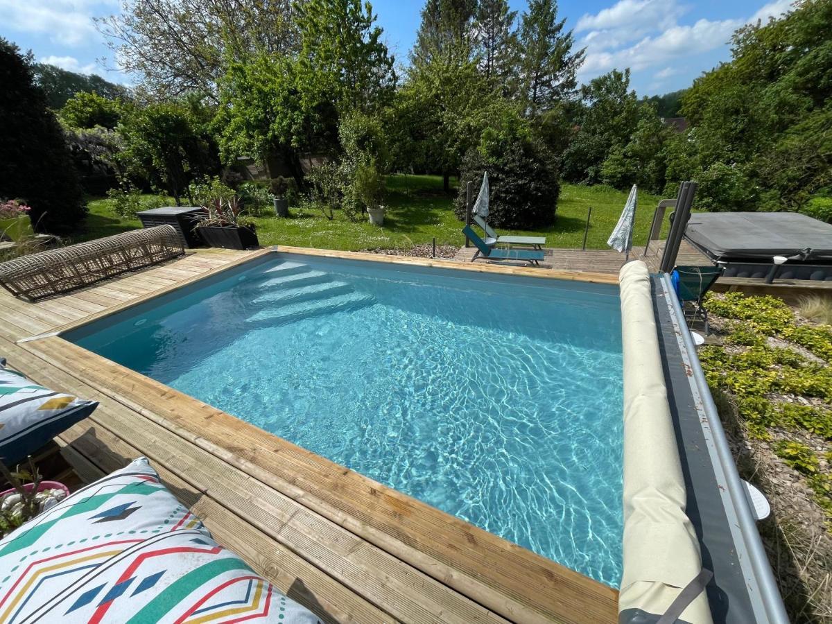Le Clos Dessyag Montcavrel Exterior photo