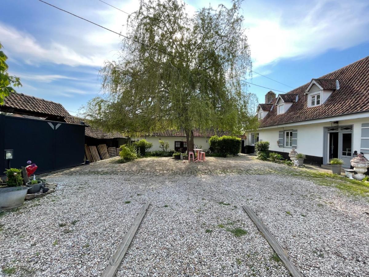 Le Clos Dessyag Montcavrel Exterior photo