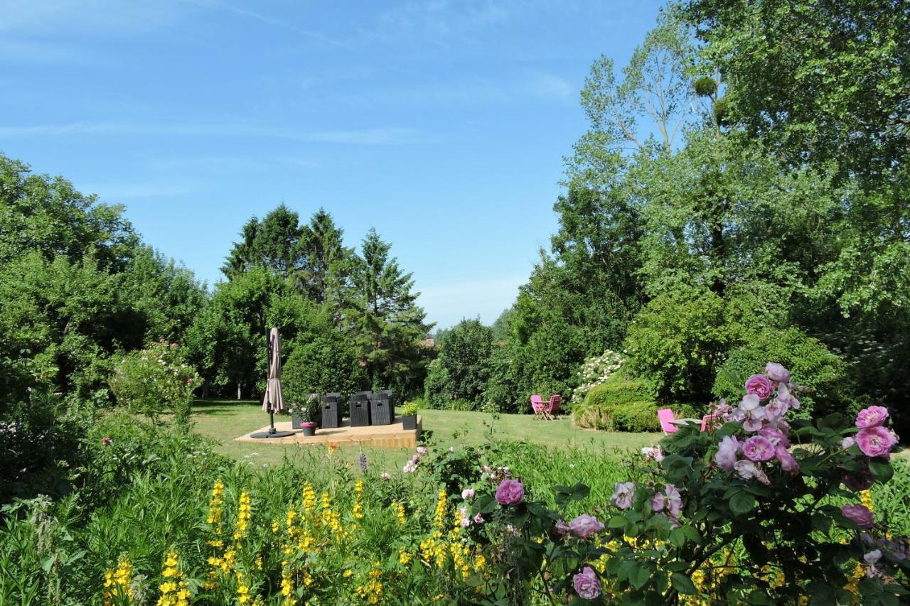 Le Clos Dessyag Montcavrel Exterior photo